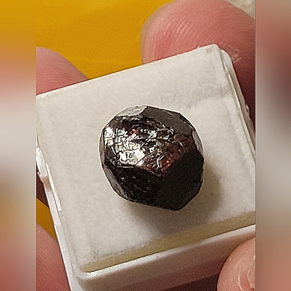 Alaskan Garnet Almandine Red Crystal Rough Uncut Unpolished 20.45ctw